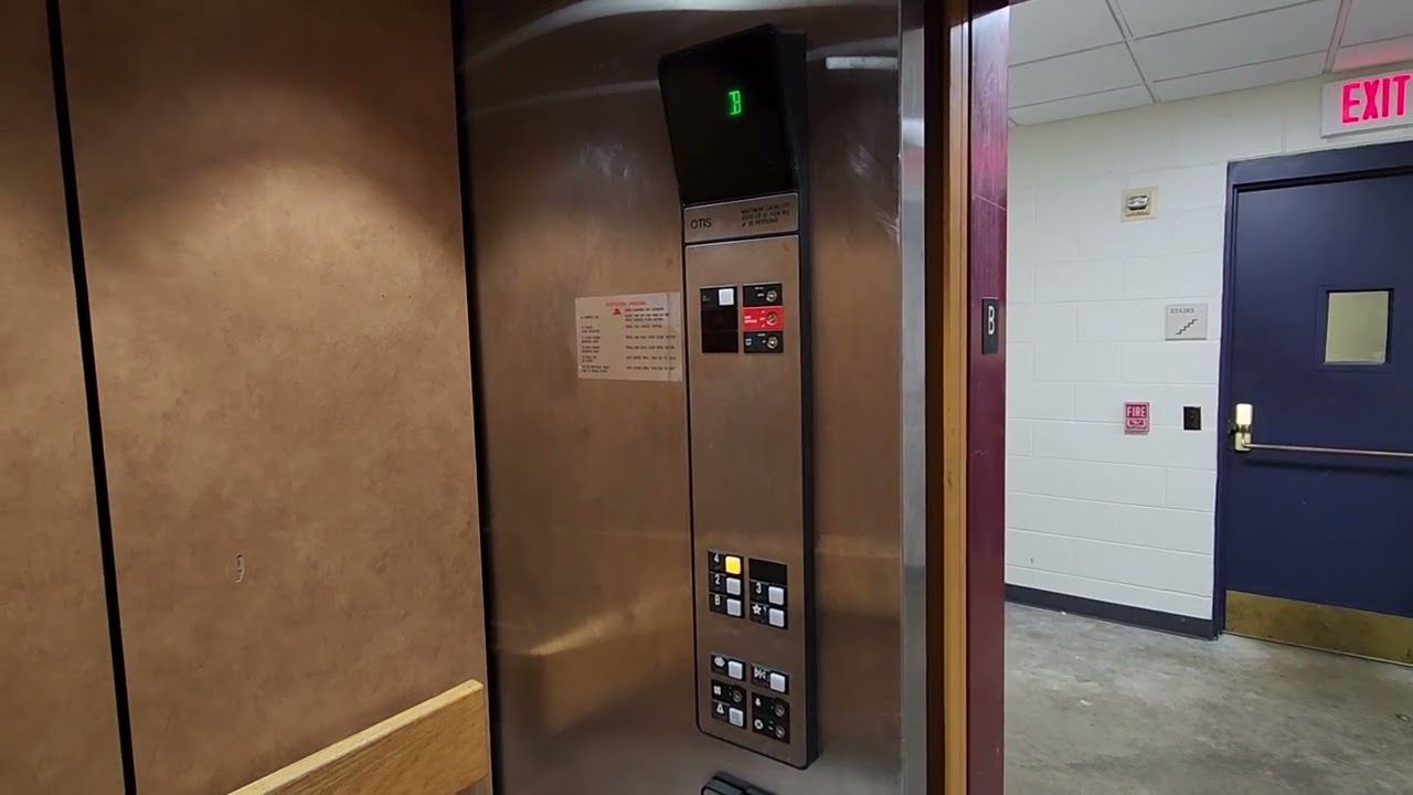 Otis Hydraulic Elevator @ Kellogg Center, Albion College