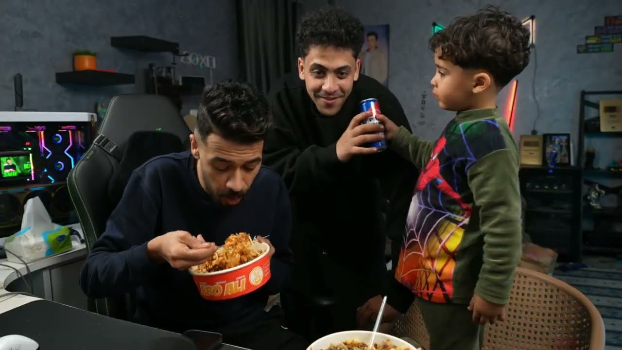 دوشا بياكل كشري مع حنتيره وسيد 😂🔥