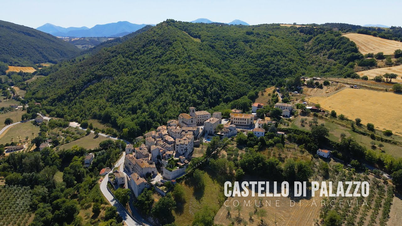 PALAZZO Castelli di Arcevia AN.