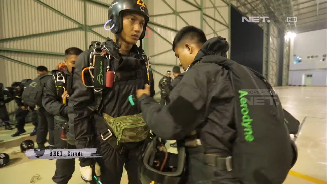 GARUDA - Yonif Para Raider 305/Tengkorak