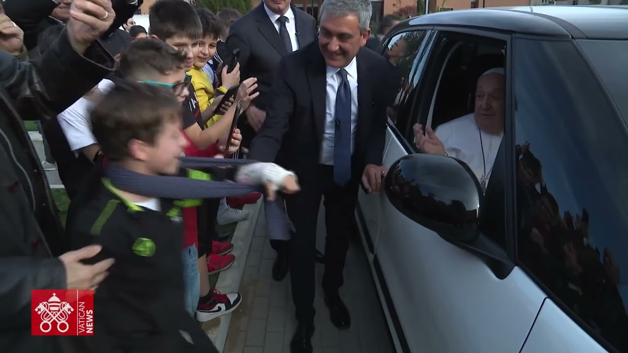 Il Papa visita la parrocchia di Sant’Enrico, 5 aprile 2024