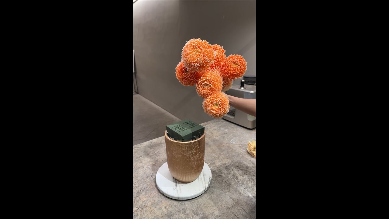 快閃插花61 - 橘黃色線條盆花