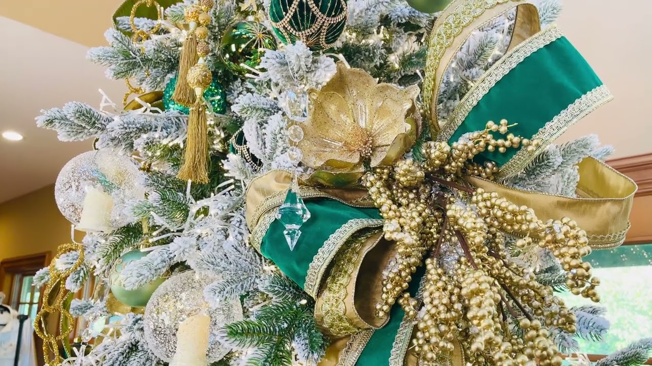 An Emerald and Gold Christmas Collection