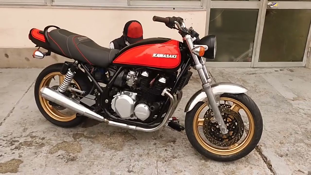 1132 ZEPHYR750 エンジン｛直結クランキング確認OK、電装欠品あり動作未検｝ 車輛はこんな感じです。