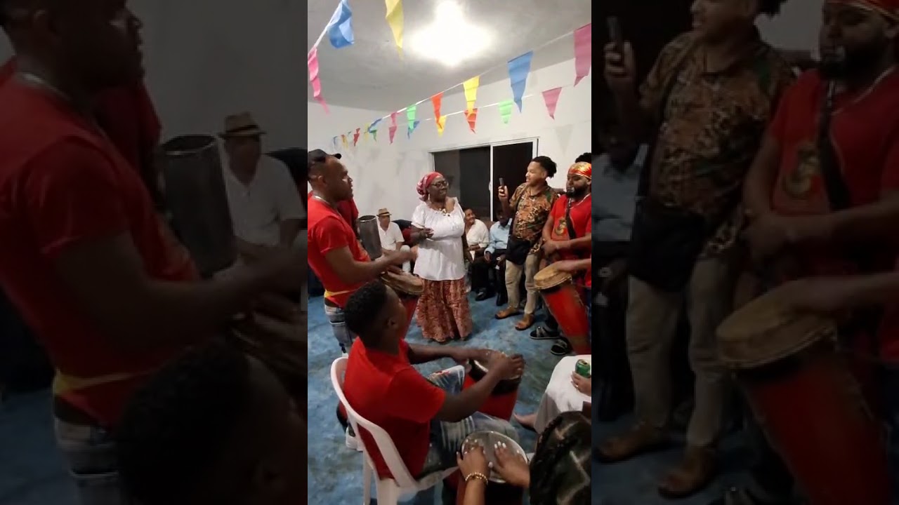 Otolono y Ogun balenyo cantando María Romero con los atabales de Carlos