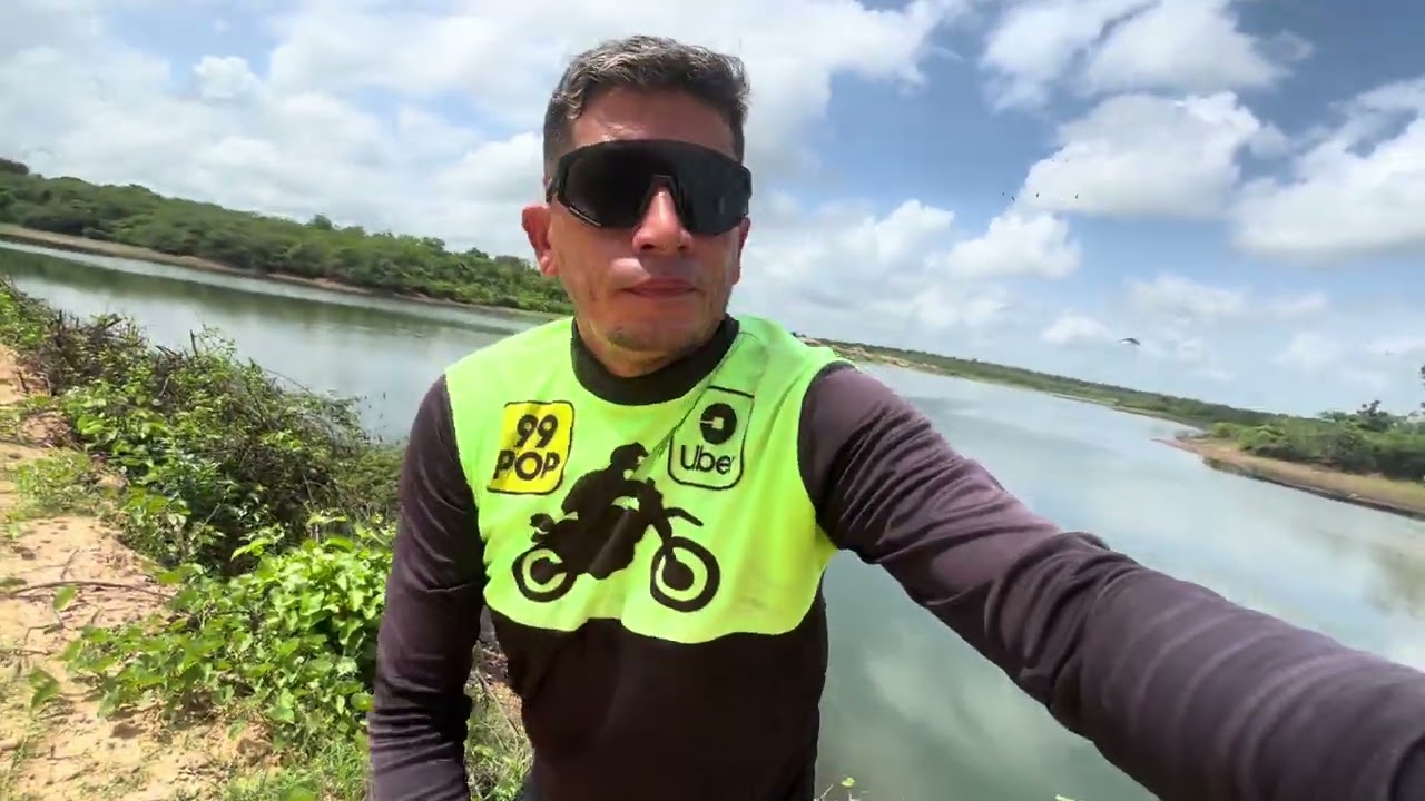 Muito peixe morto no açude 