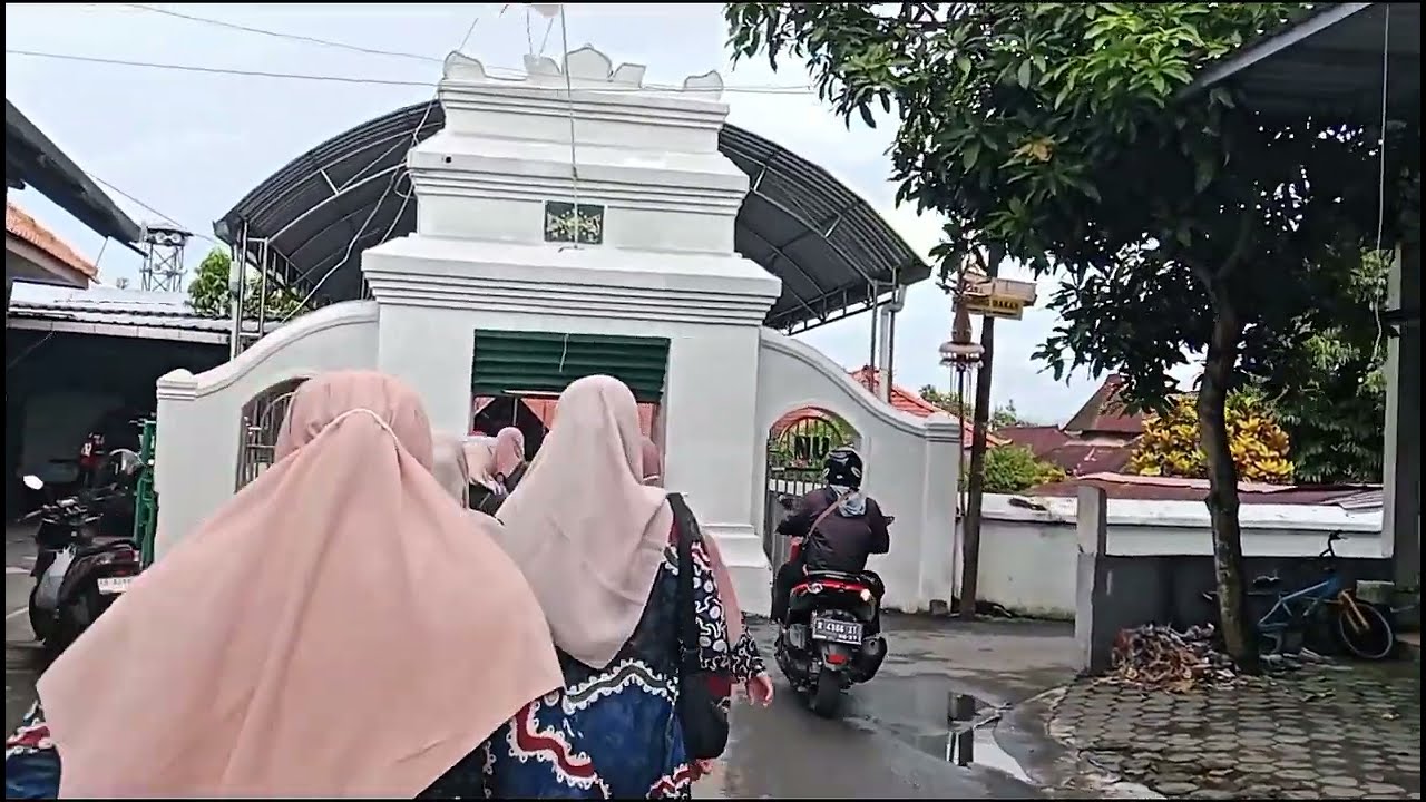 Makam Kyai Nur Iman Mlangi Sleman Yogyakarta 