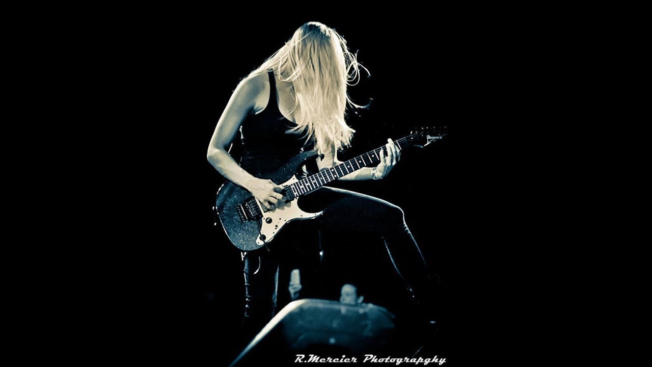 Maxxxwell Carlisle feat. Nita Strauss - 