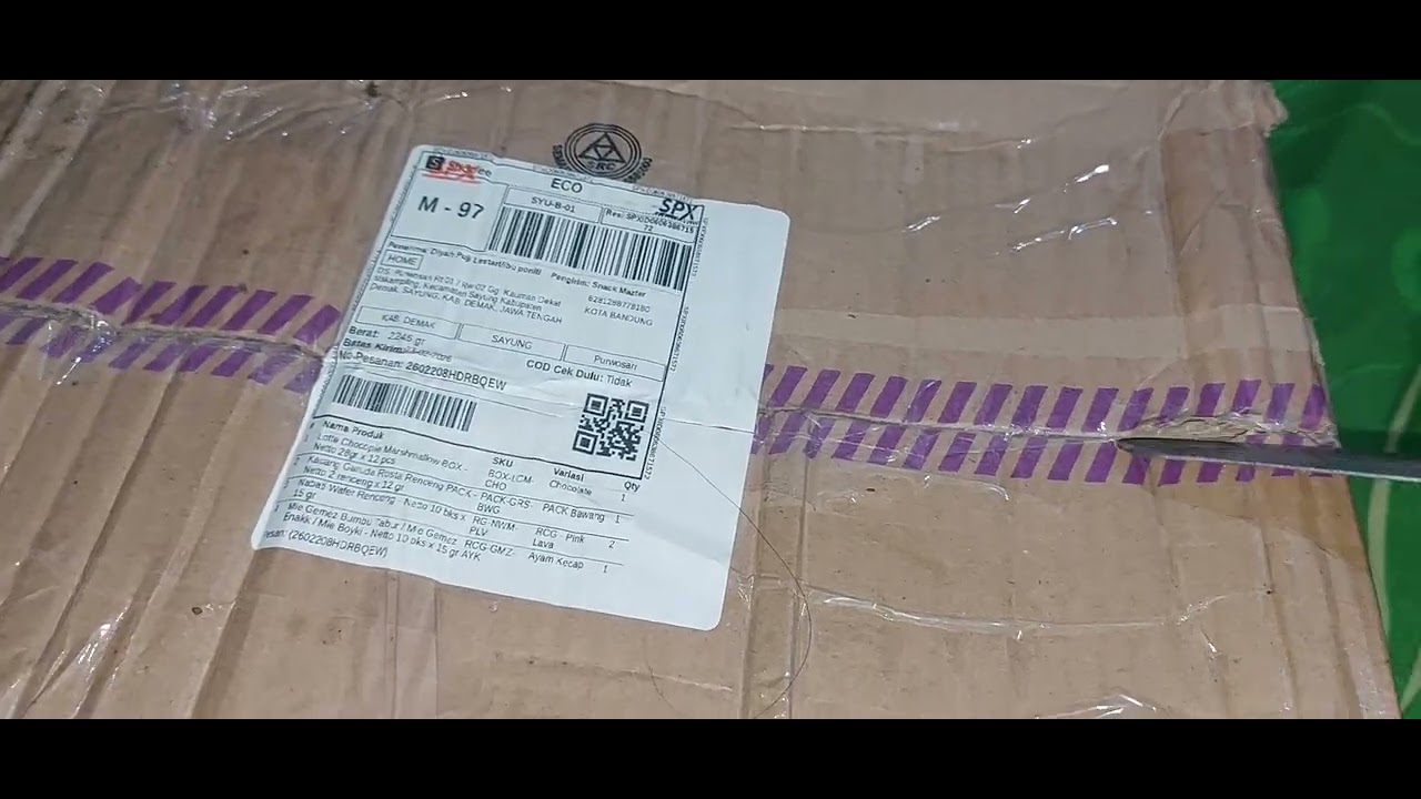 Umboxing Paketan Dari Snack Master