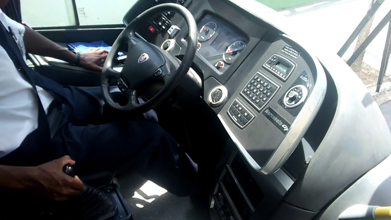 UMA VOLTA COM O SCANIA EQUIPADO COM O CÂMBIO CONFORT SHIFT.