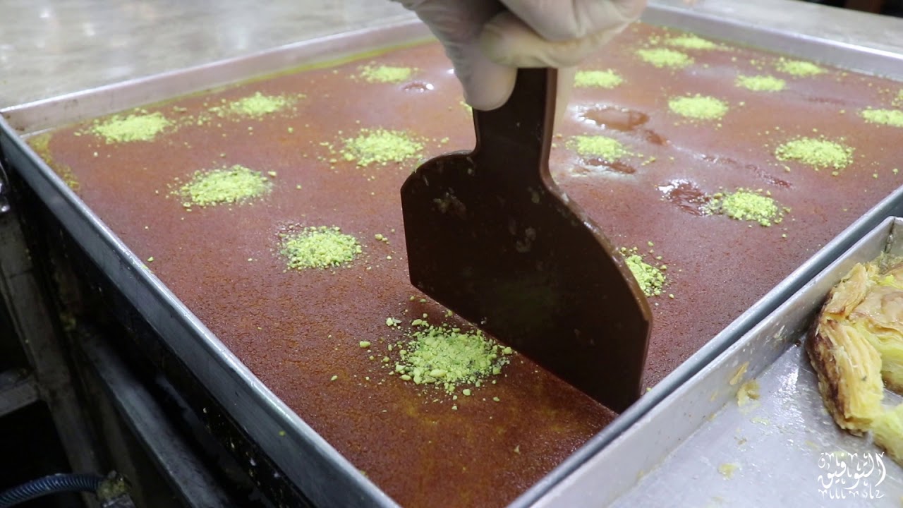 attawfeeq kunafeh smooth  الكنافة الناعمة النابلسية من حلويات التوفيق-نابلس