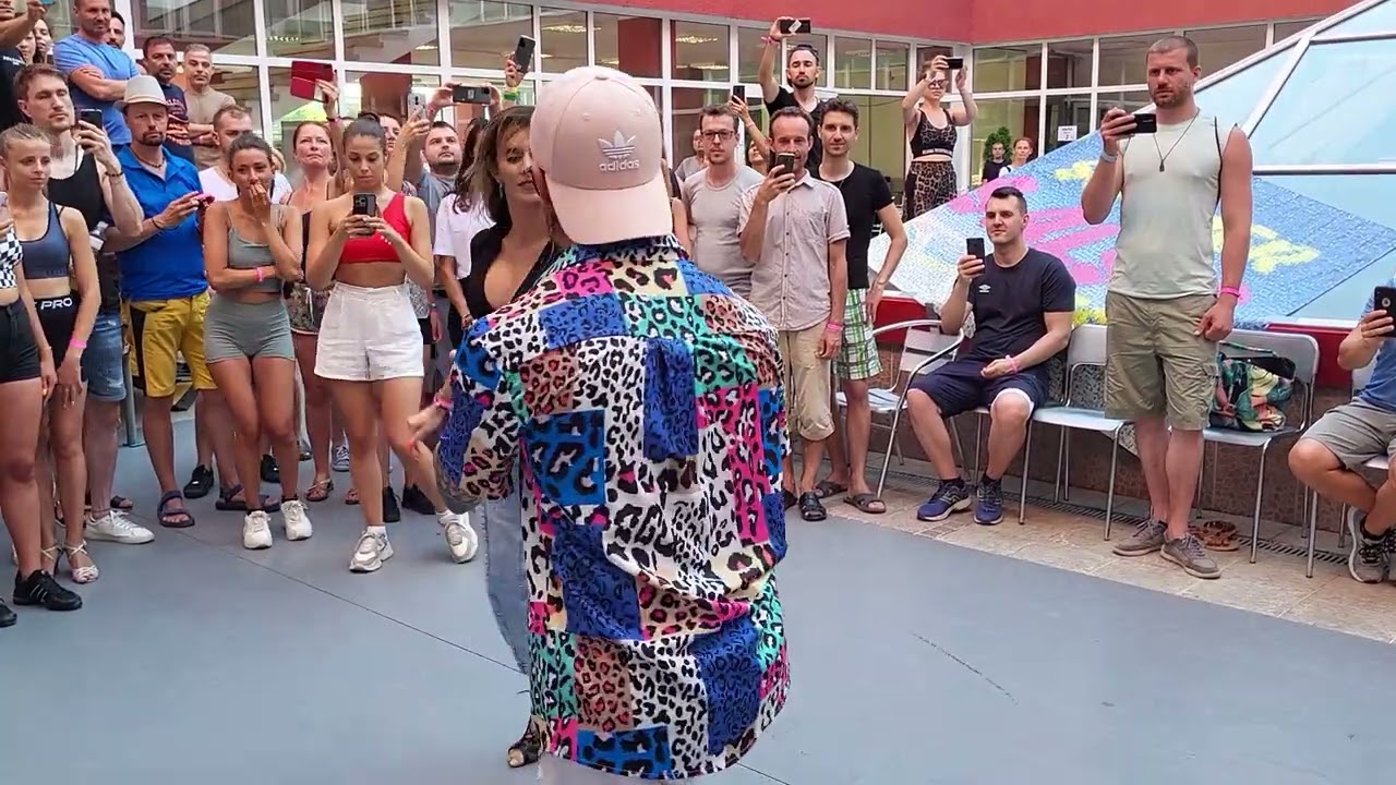 Bachata Fusion Demetrio and Silvia dance