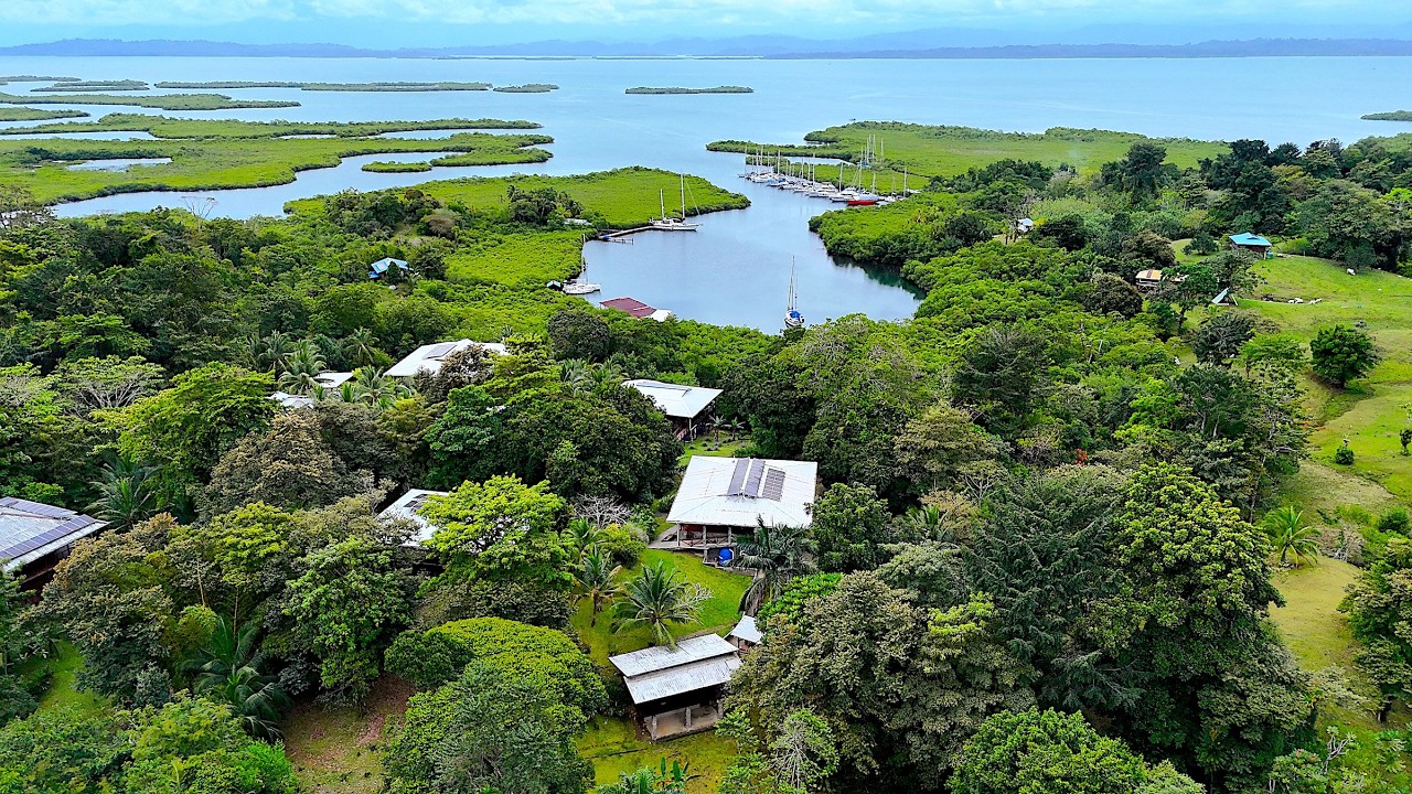 Maison clé en main avec vue sur la baie, chalet à louer | Bocas del Toro, Panama