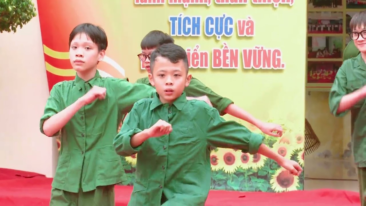 Mashup Thanh niên làm theo lời Bác - lớp 7A2