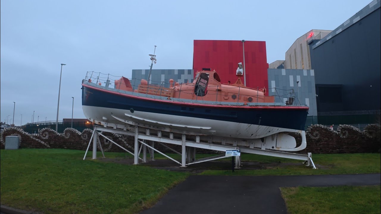 A walk from the dock museum along channel side