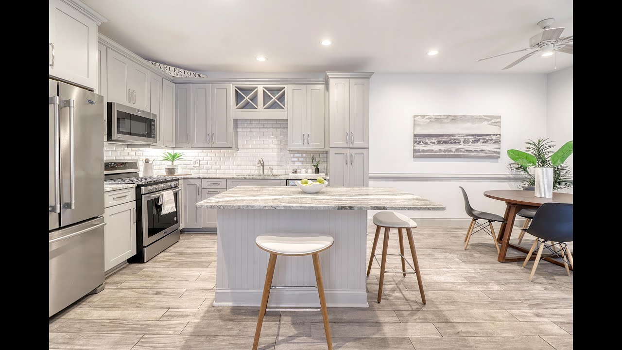 19 Radcliffe Place, Charleston, SC. 29403