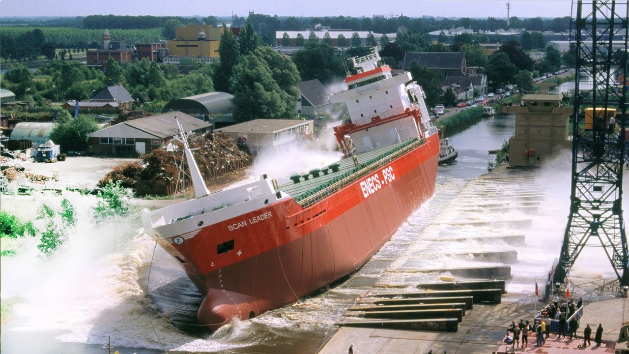 TOP 15 Awesome Ship Launches