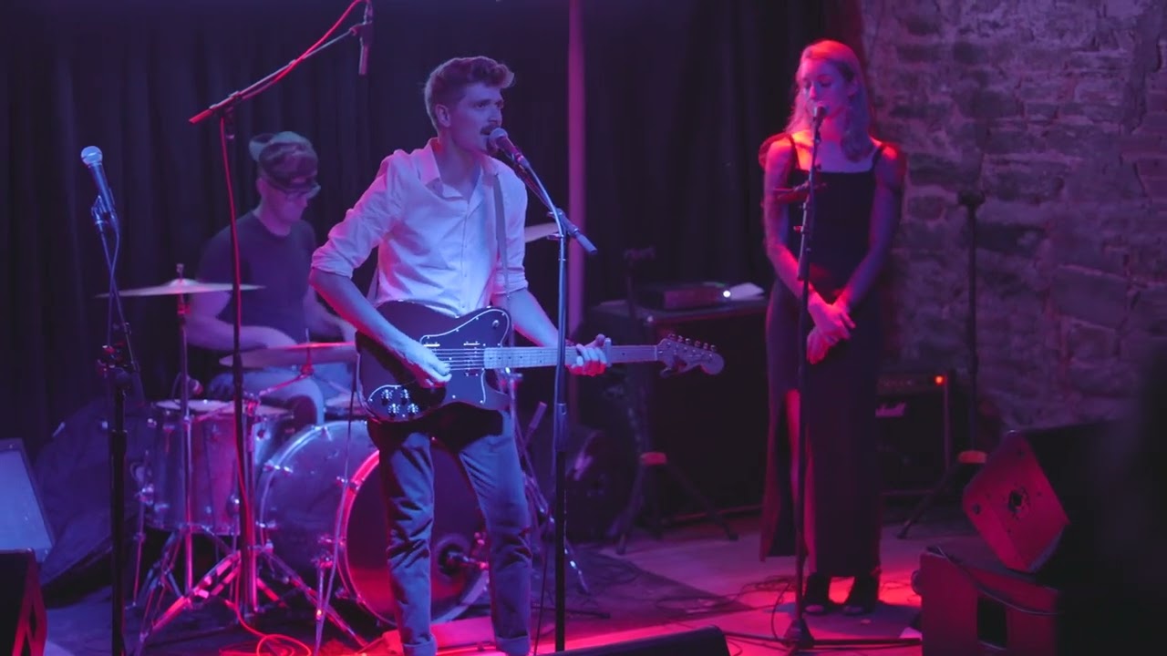Elijah Mann - Bungalow Song feat. Paola Bennet (Live at Bowery Electric, 7/29/22)