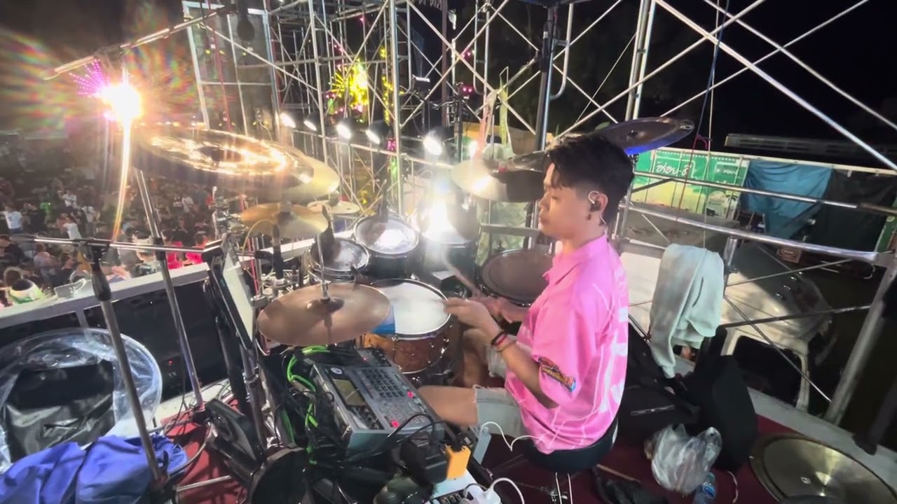 อ.เต๋า มือกลอง สาวน้อยเพชรบ้านแพง 🥁🤘🏻 #สาวน้อยเพชรบ้านแพง #สาวน้อยลำเพลินshow 