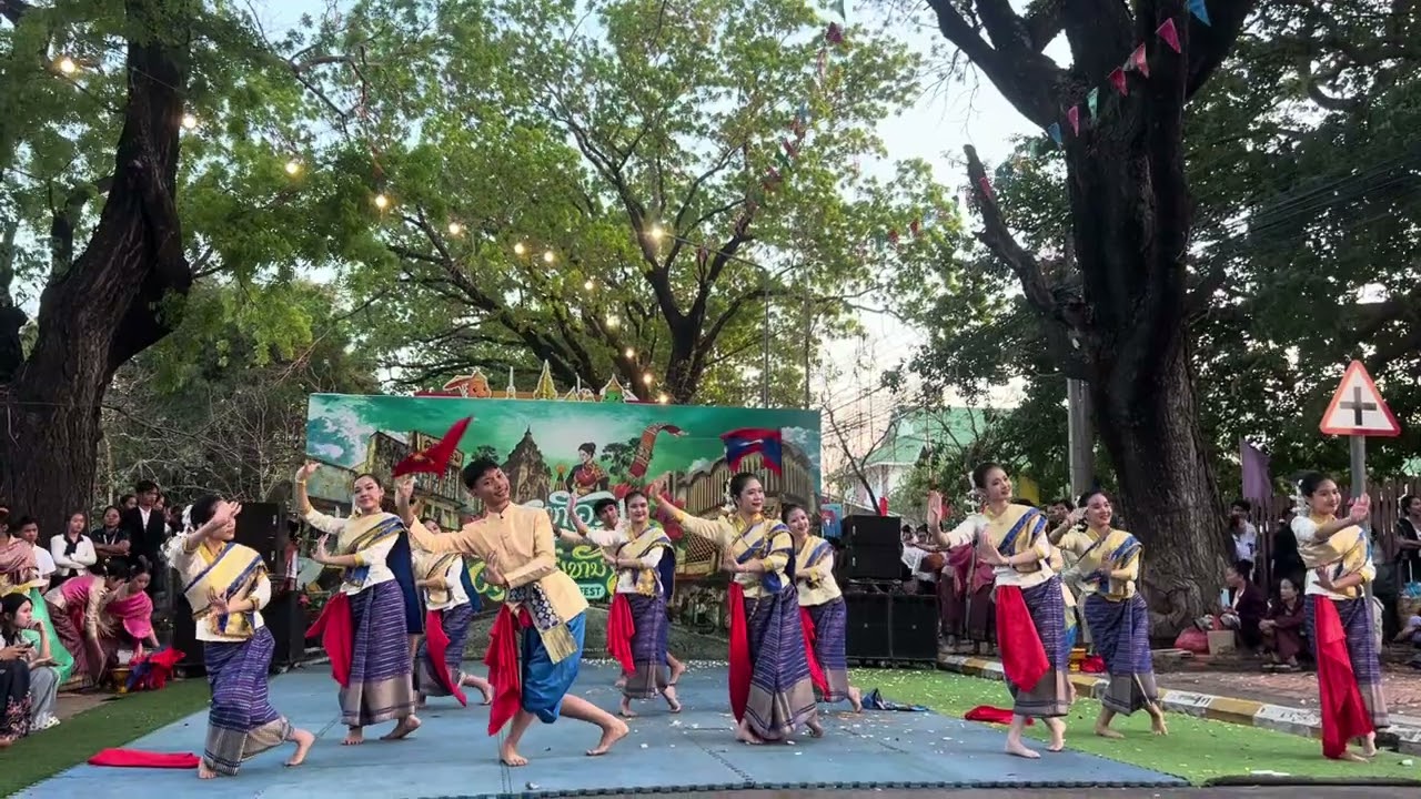 ສັນລະເສີນພັກ ໂຮງຮຽນ ມສ ລາວກວຽດ