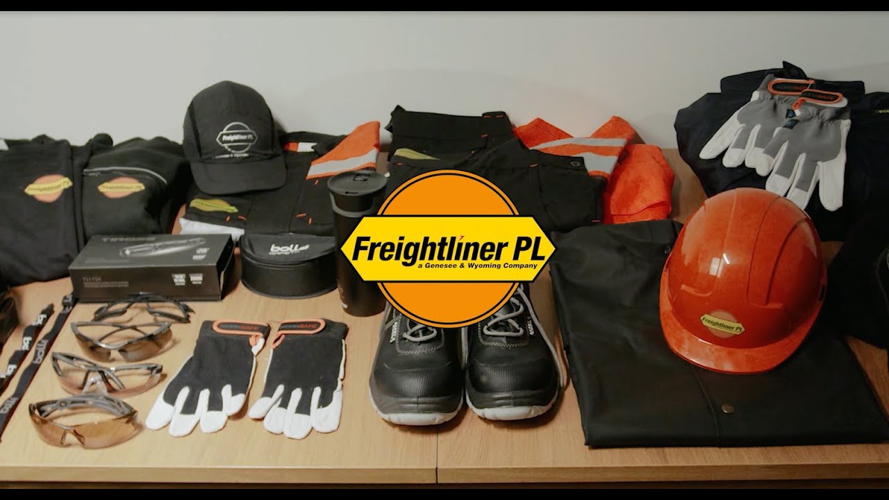 UNBOXING WYPOSAŻENIA MASZYNISTY - ujawniamy szczegóły! | Freightliner PL | Najsilniejsi.pl