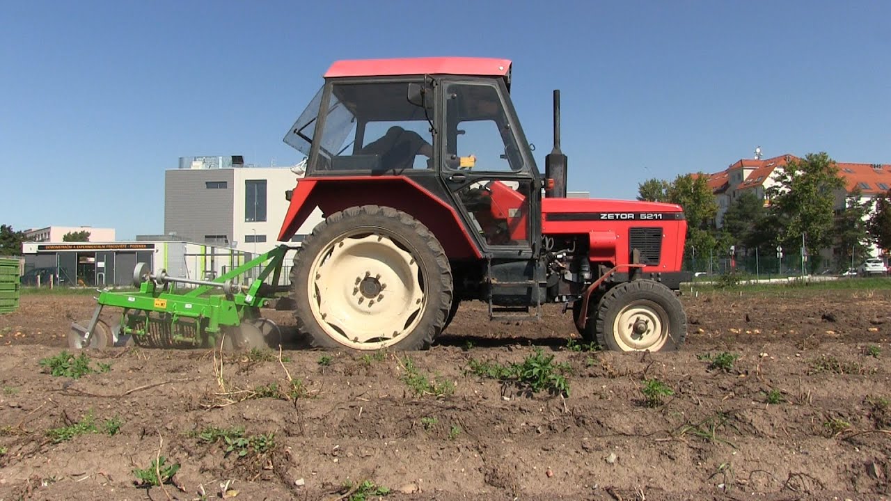 Zahradní technika - ohlédnutí: ZETOR 5211 + BOMET URSA Z655 x John Deere 5820 + 583