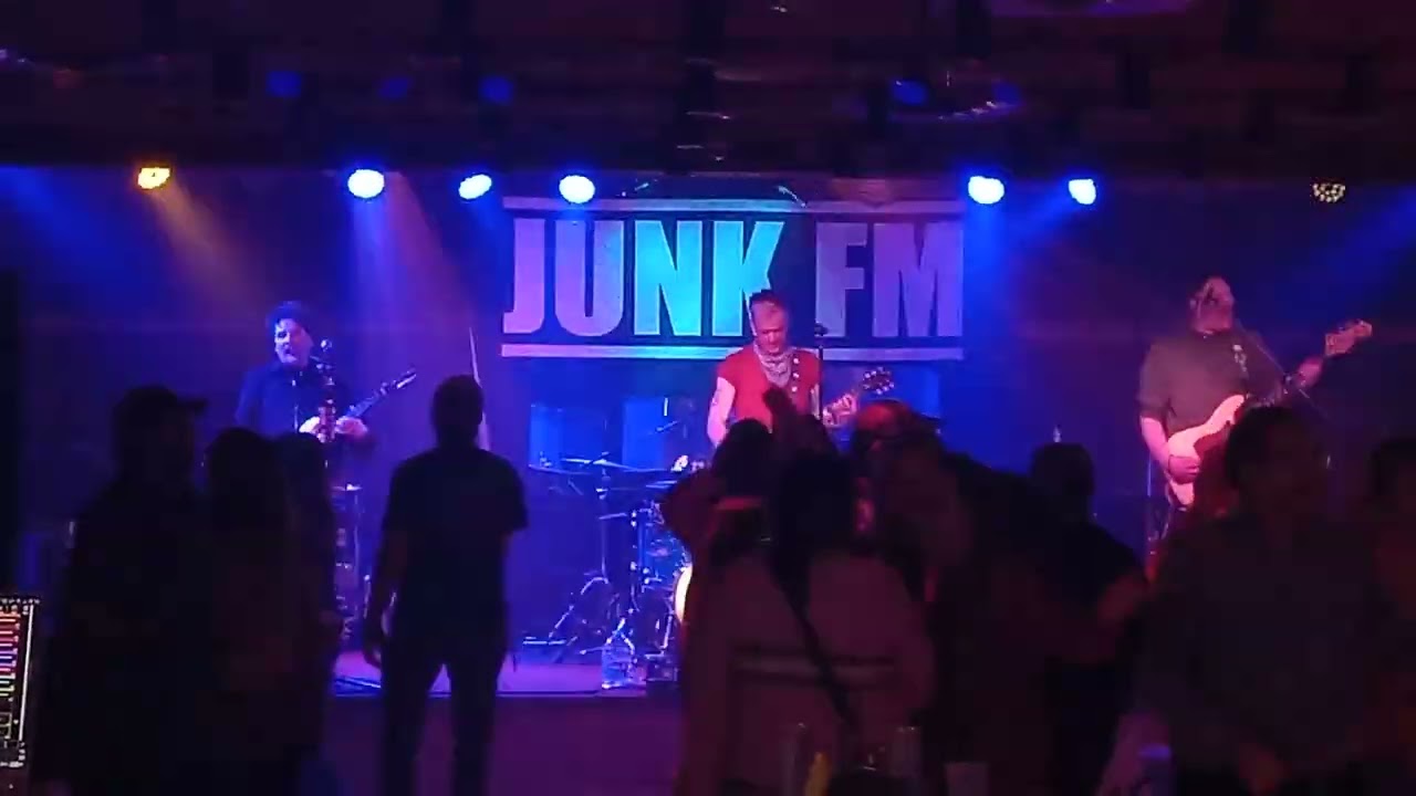 Junk FM - Take Me Home Tonight (Eddie Money cover w/ Jessie's Girl interlude)