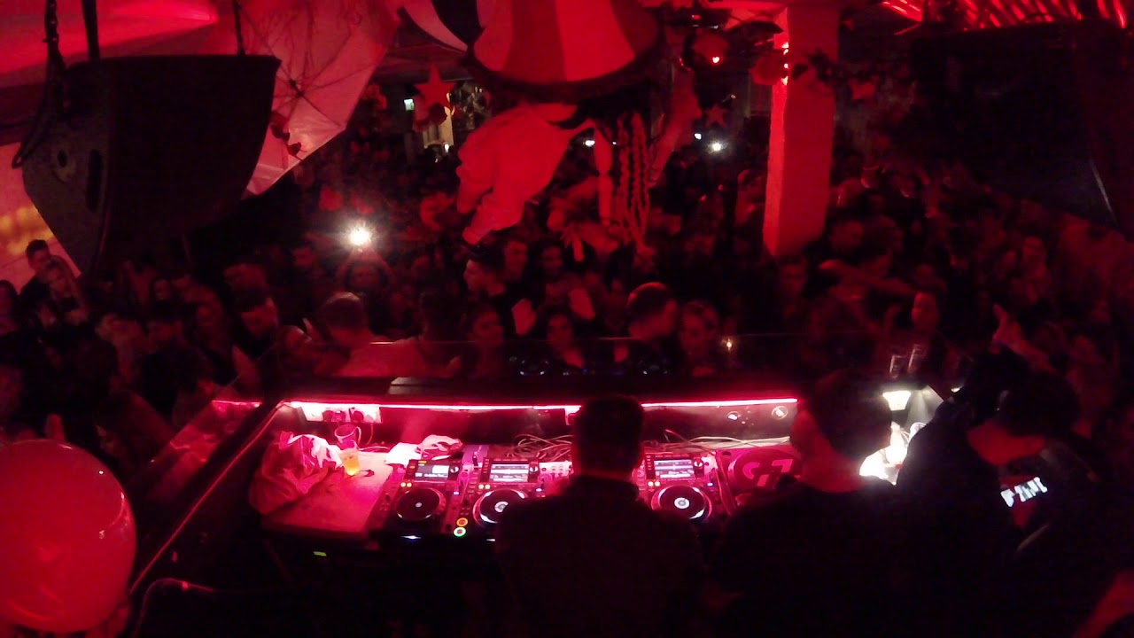 La Fiesta @ 93 Feet East - Halloween 2019