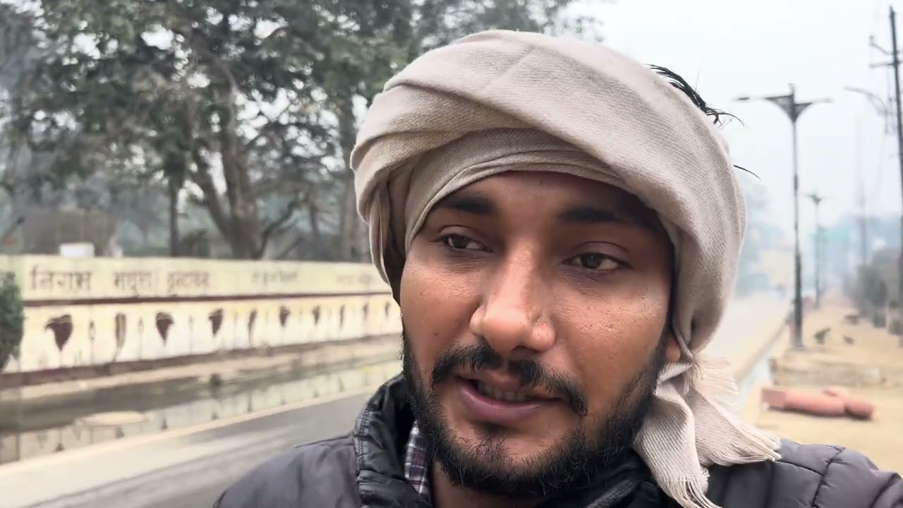 Day 27/101 vrindavan parikrama | Vrindavan ke bandar fruty pite hai wo bhi daaka dal kar