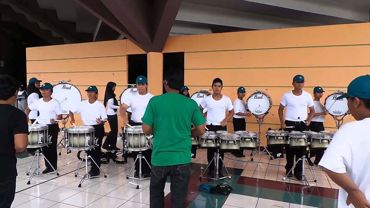 Drumline BCK Duri 2013 - Closer