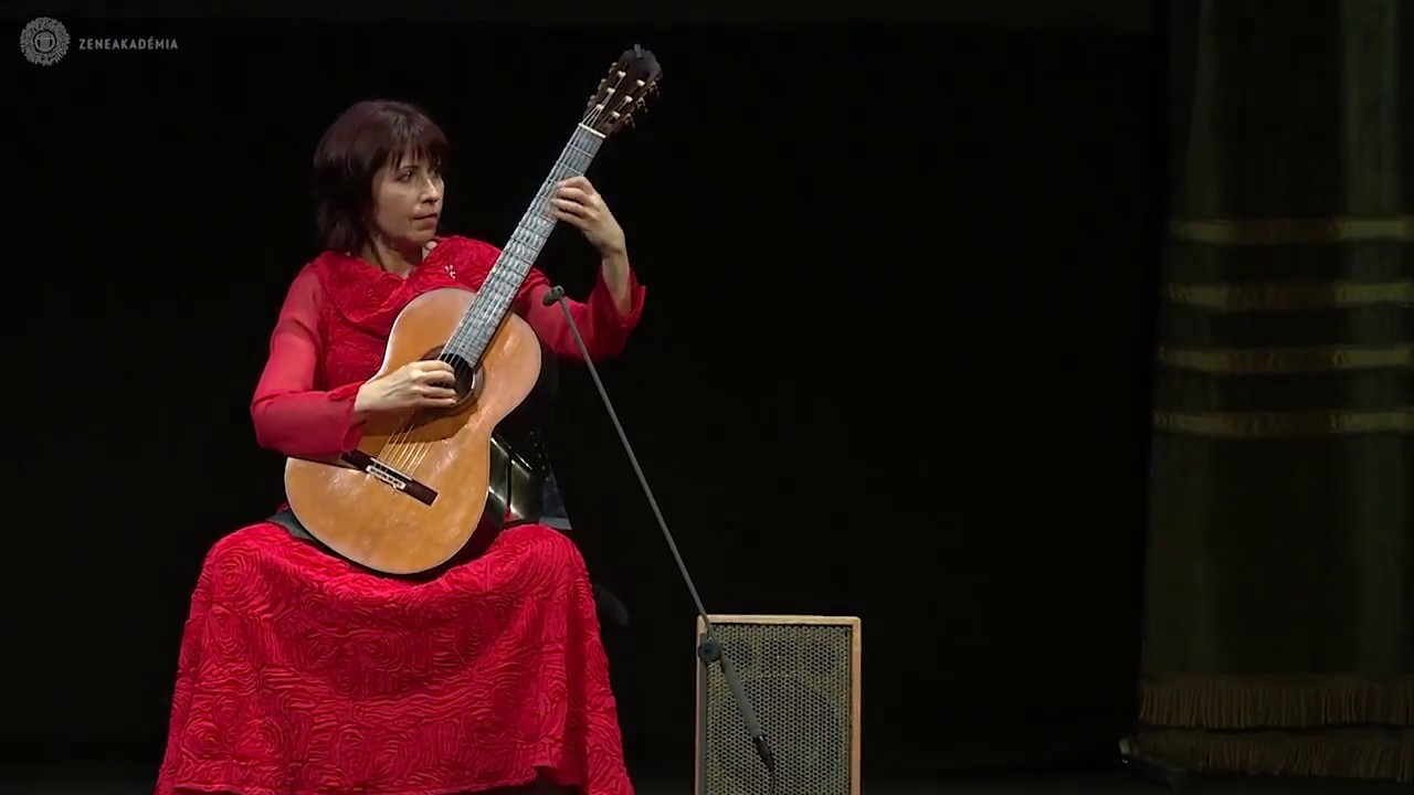 Margarita Escarpa plays M. CASTELNUOVO-TEDESCO (1895-1968): Tango Op. 210