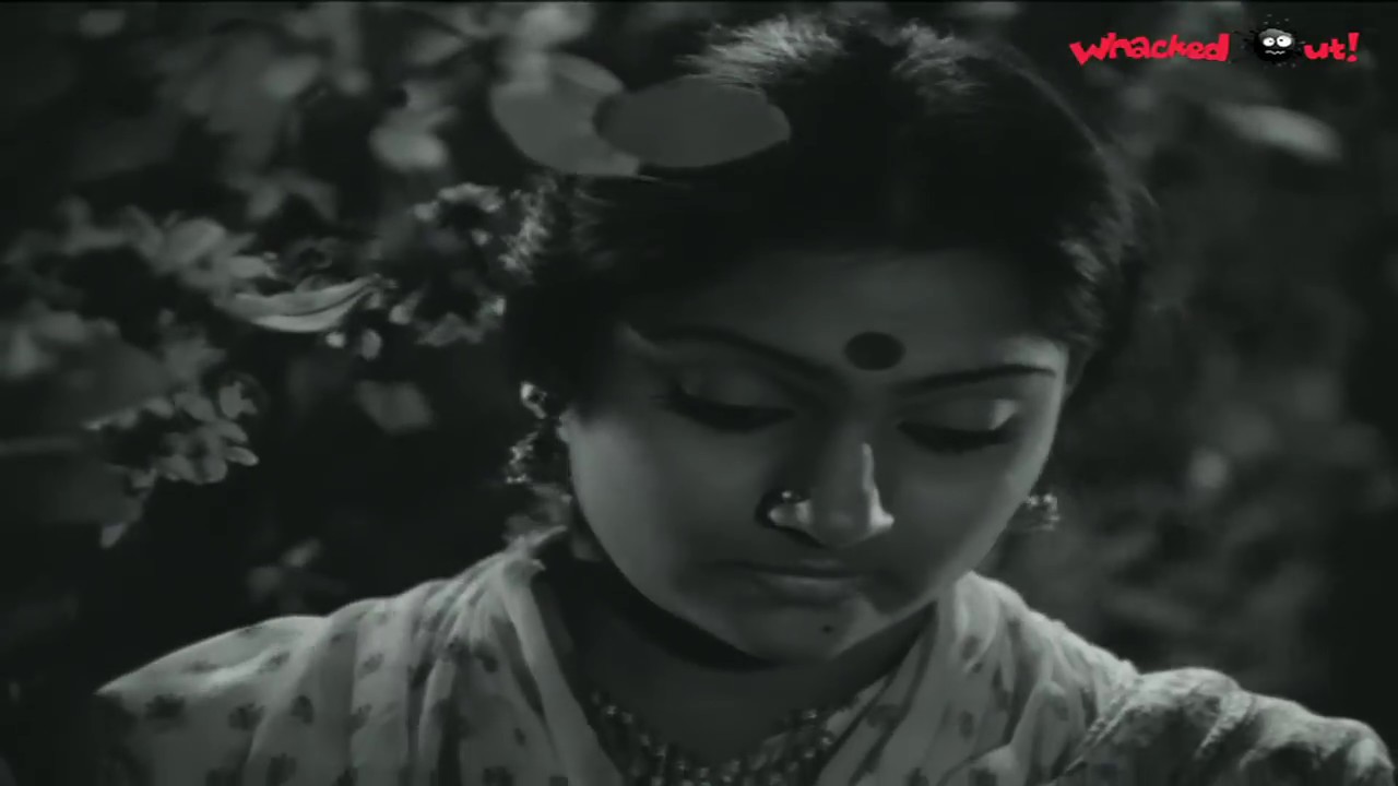 Madhavi and Chiranjeevi In Kukka Katuku Cheppu Debba Telugu Movie | Telugu Filmnagar