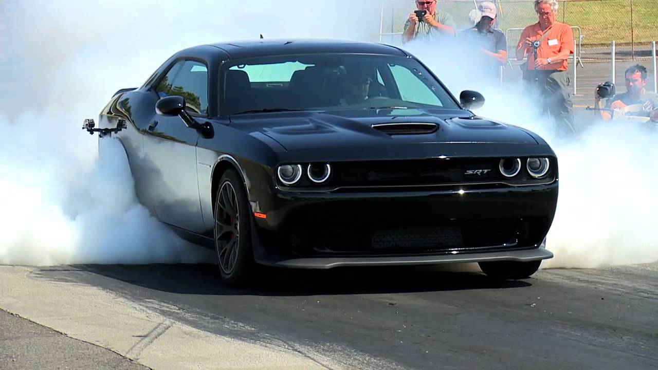 2015 Dodge Challenger SRT Hellcat Burn Out