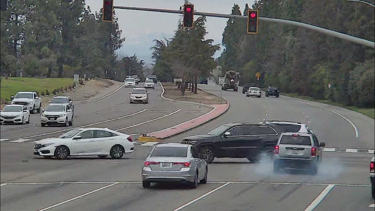 Red Light Runners: Reckless Driving and Near-Misses