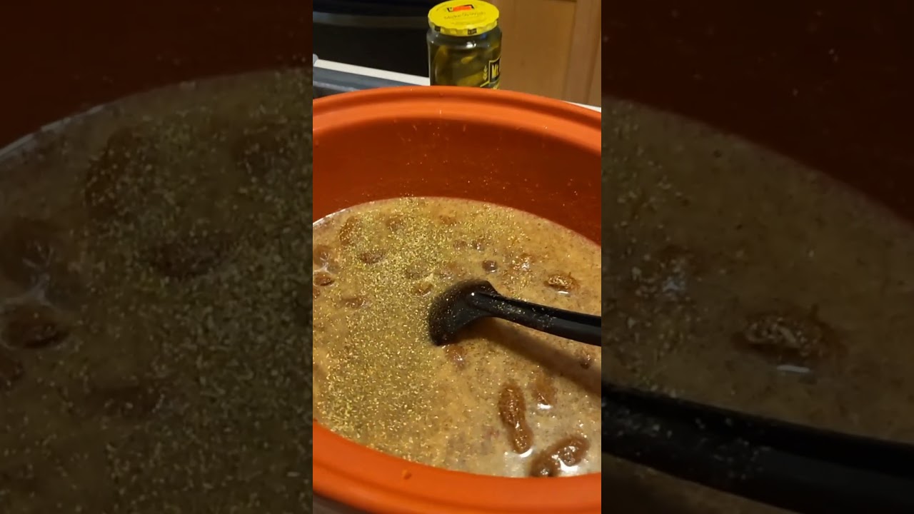 Spicy Southern style boiled peanuts.... #theglammboss #cookingsouthern #boiledpeanuts #neckbones