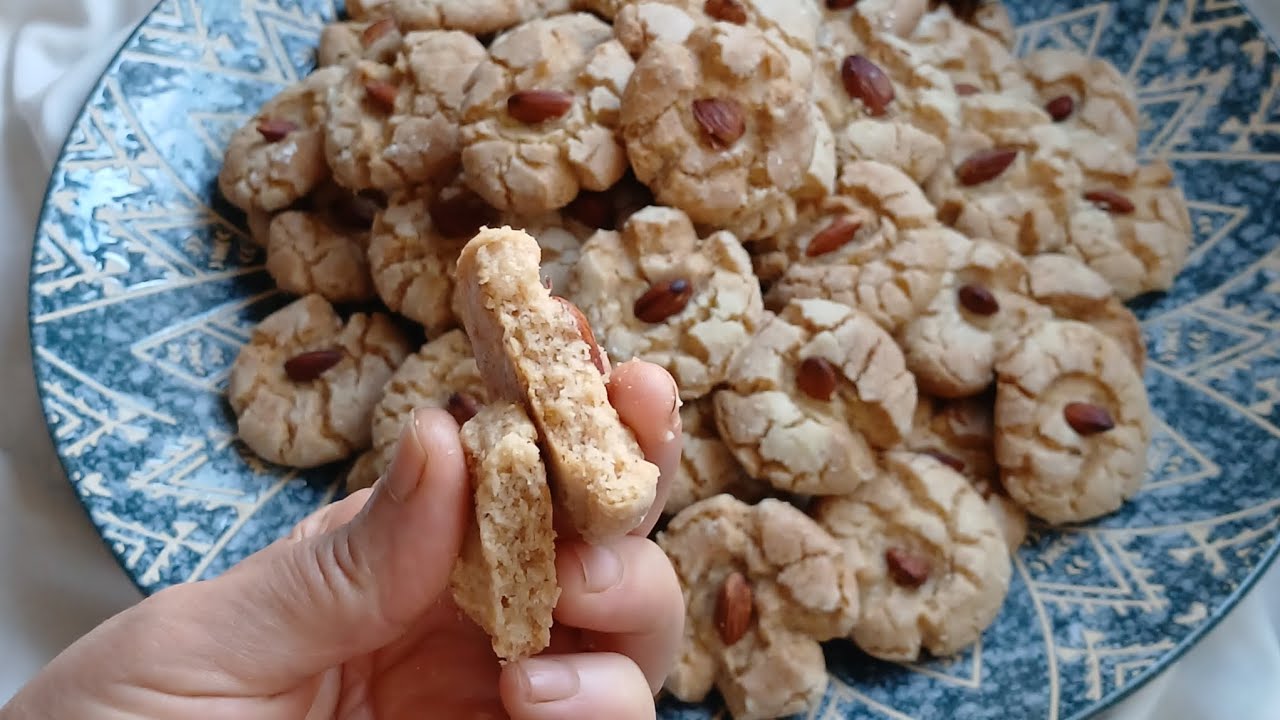 انا يا لالة جبت لك غريبه لي غدي تنسيك في جميع غريبات بدون بيض كتجي هشيشة و لذيذة | مكون سري ✨