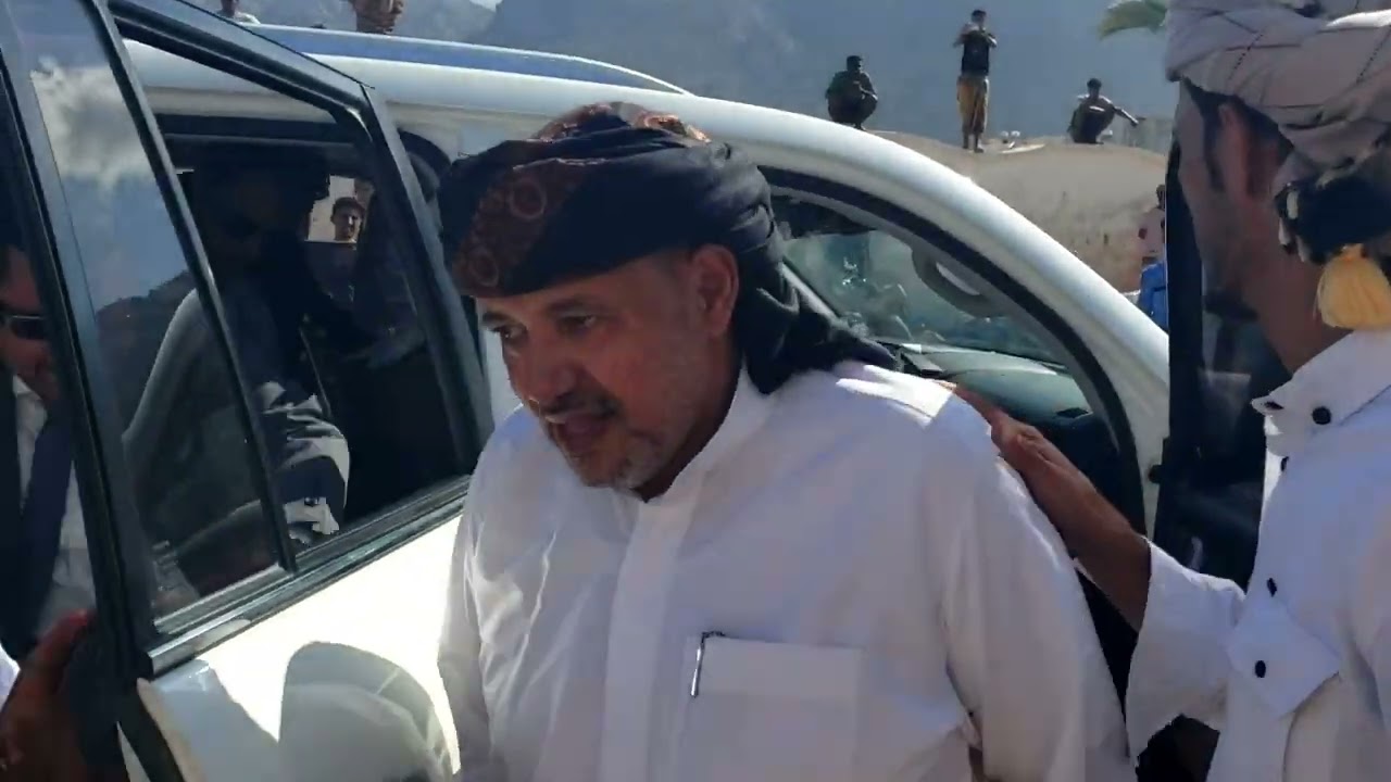 فيديو مونتاج من تصويري اتناء استقبال السلطان آل عفرار رئيس المجلس العام لأبناء محافظتي المهرة وسقطرى