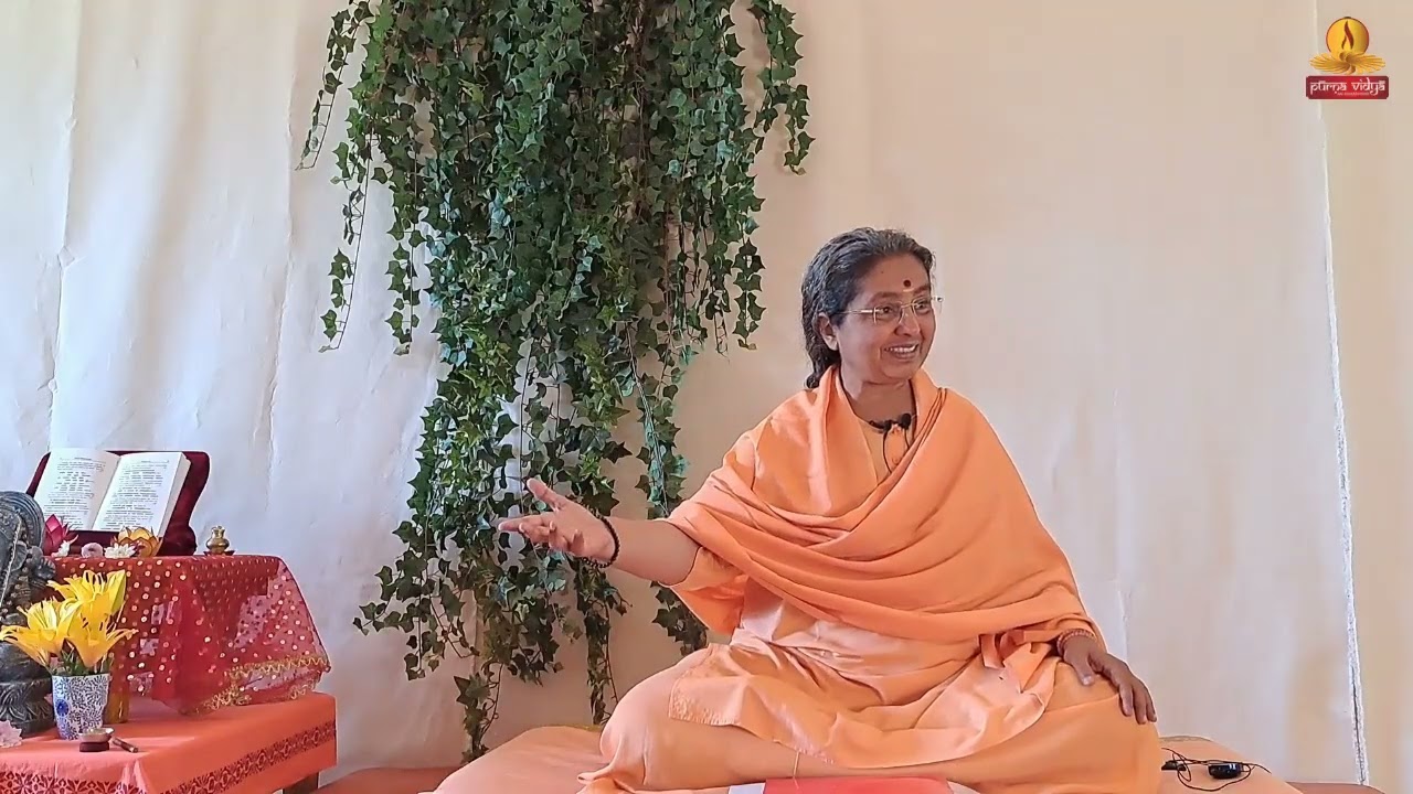 Vijnana nauka with Swamini Pramananda (Ammaji)