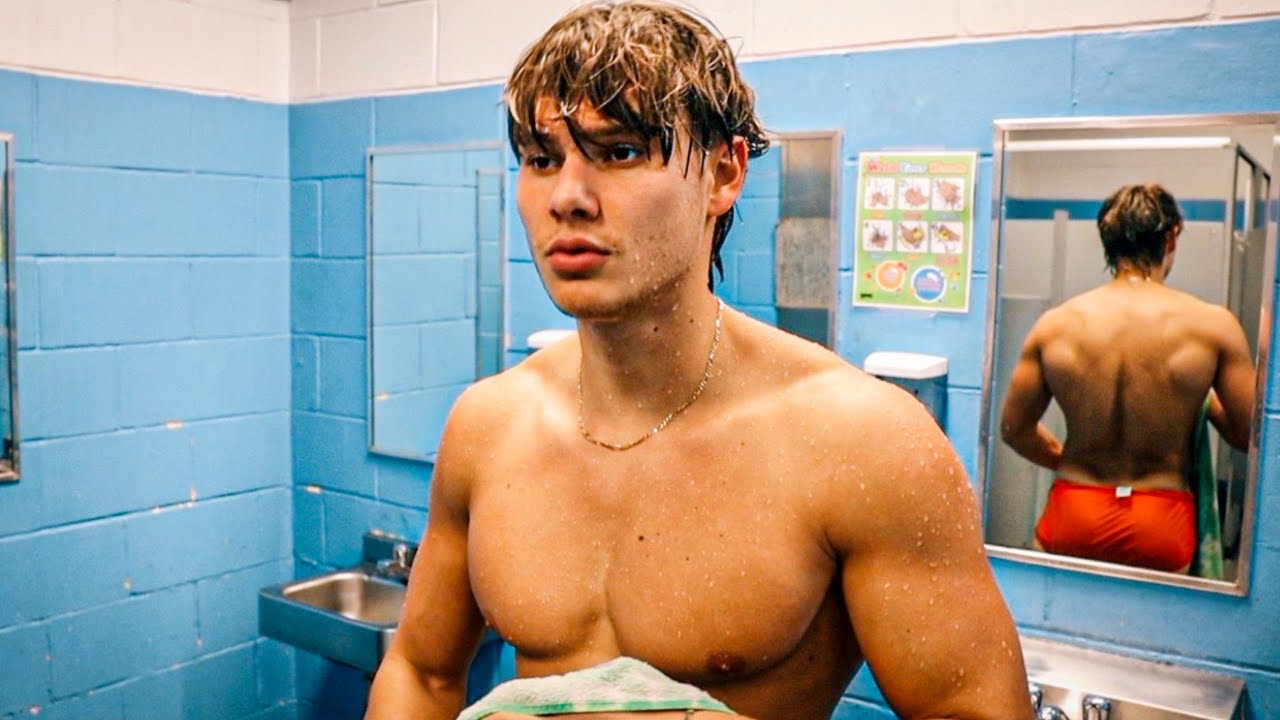 How I Train to Become an NYC Lifeguard | Calisthenics, Bodybuilding, Swimming