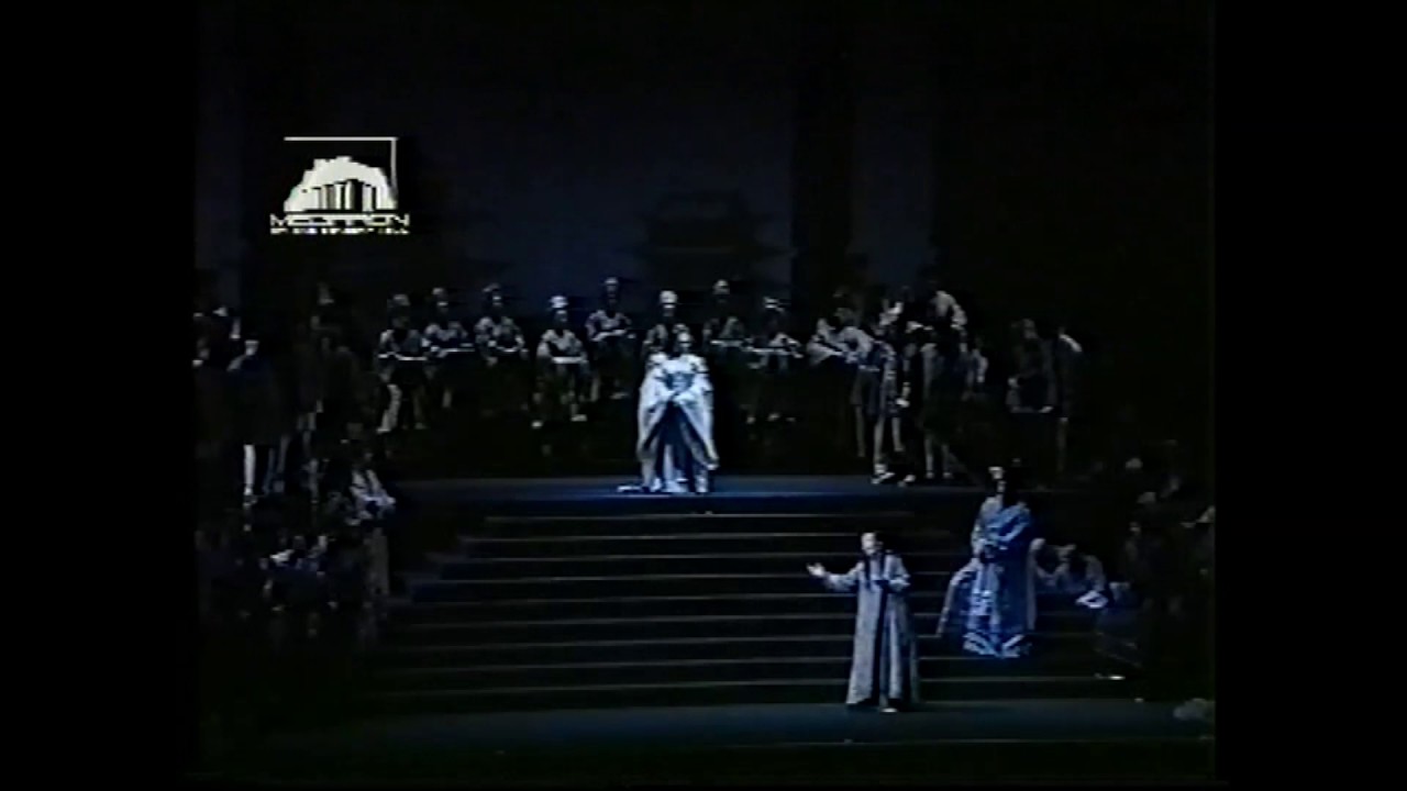 Marina Voulogianni sings the final scene of Liu