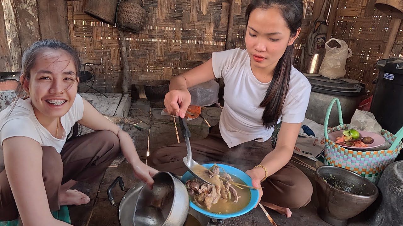 น้องนีน่า น้องผัดสะลา สาวลาวลักไก่พ่อต้มให้บ่าวนายกิน ทั้งแซบ ทั้งม่วนๆ