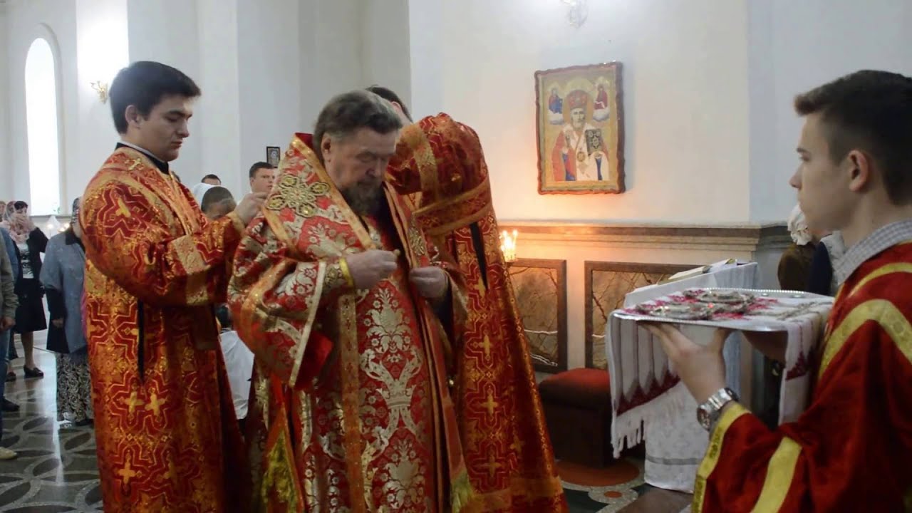 Чин облачения митрополита Лазаря