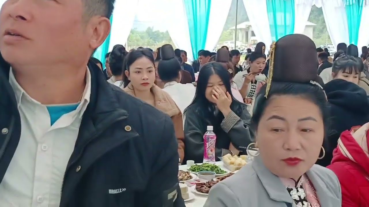 đám cưới con hoàng nhung 