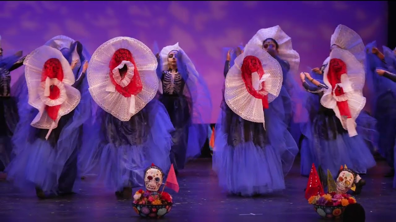 Llorona #bailarines #diadelosmuertos #mexico #balletfolklorico #llorona #arte #cultura #sisepuede