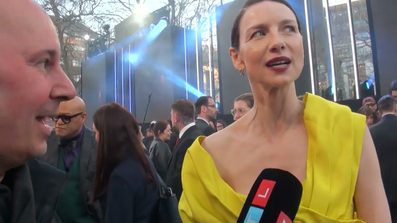 Caitríona Balfe is not at good driver - but did the stunts by herself THE AMATEUR funny Interview