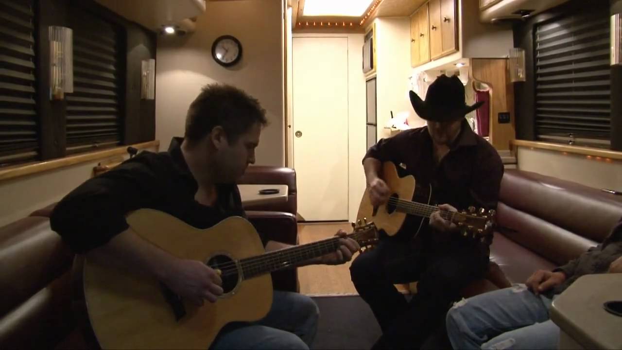Chris Young - All Access On The Road - 
