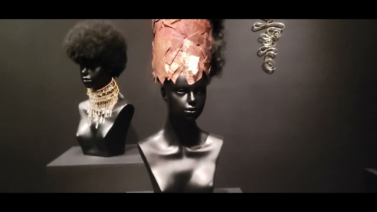 Exposición de trajes y joyas de #blackpanther 