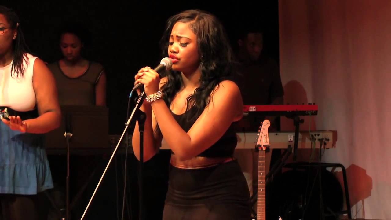 Eminem - Love The Way You Lie ft. Rihanna