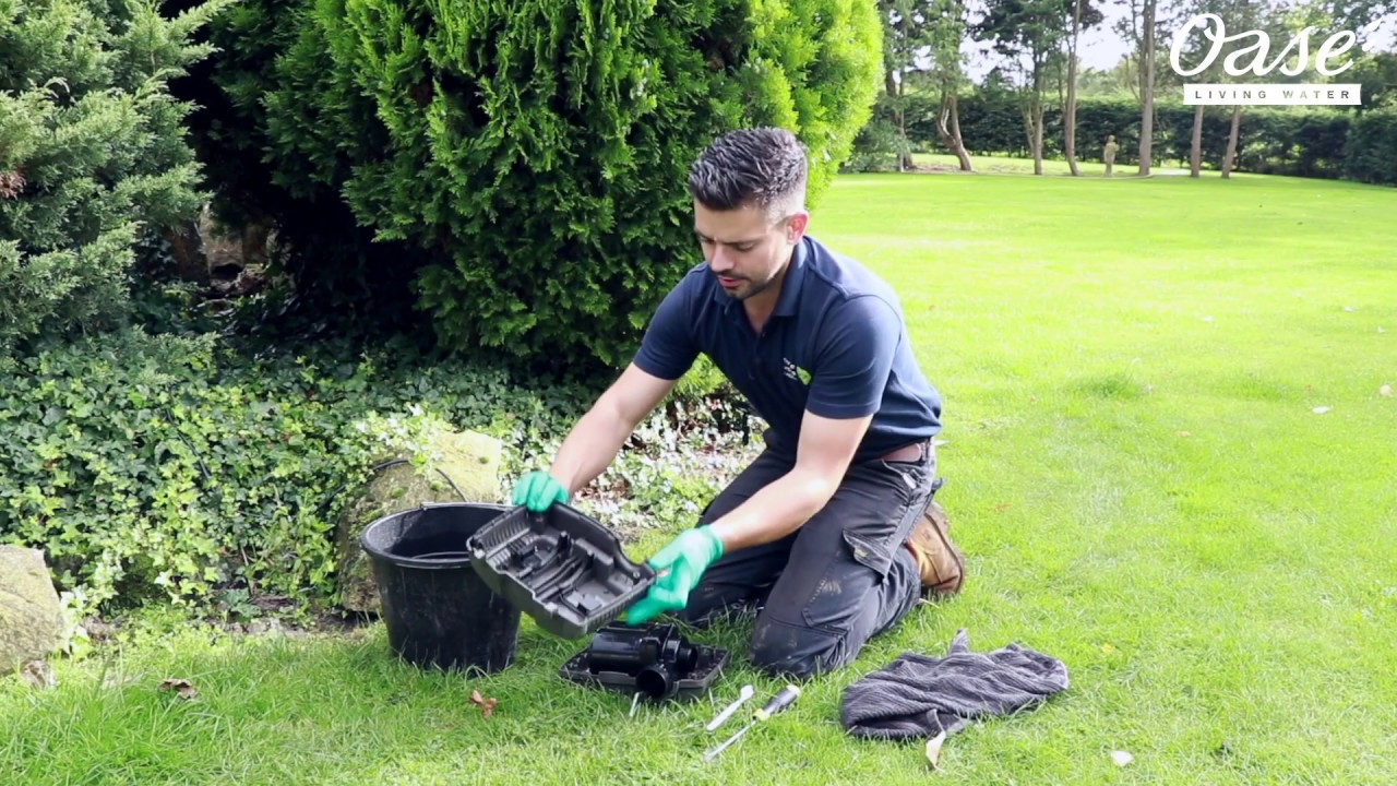 How to clean an OASE AquaMax Eco Classic