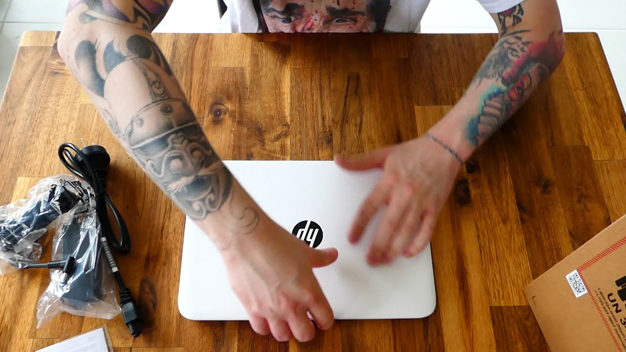 Unboxing of HP stream travel laptop, hopefuly good